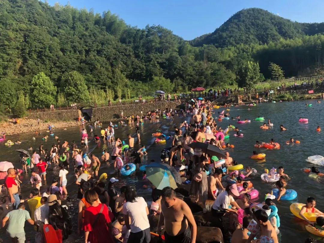 最新强台风路线图与家庭小趣事的碰撞