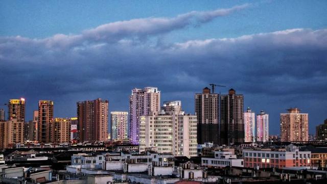 温州龙港批市最新答案揭秘，市场中的温情故事