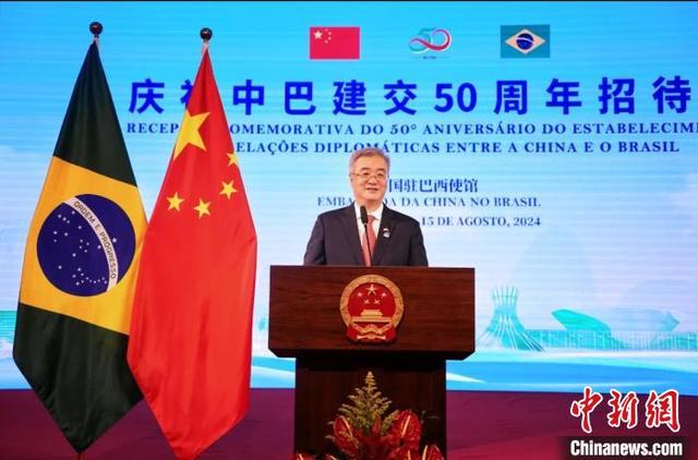 中国外交新篇章，国际交流新动态与独特魅力的巷弄故事及特色小店风采