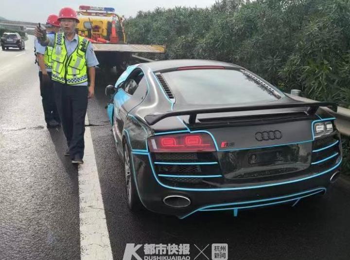 高速公路护栏最新价格，科技融合安全，打造完美防护栅栏