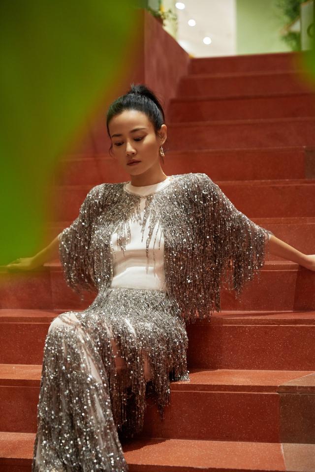王乙竹，从舞台到银幕的自信与坚持之路