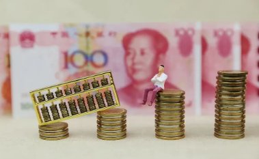 澳门精准四肖期期准免费,全面实施策略设计_时尚版56.733