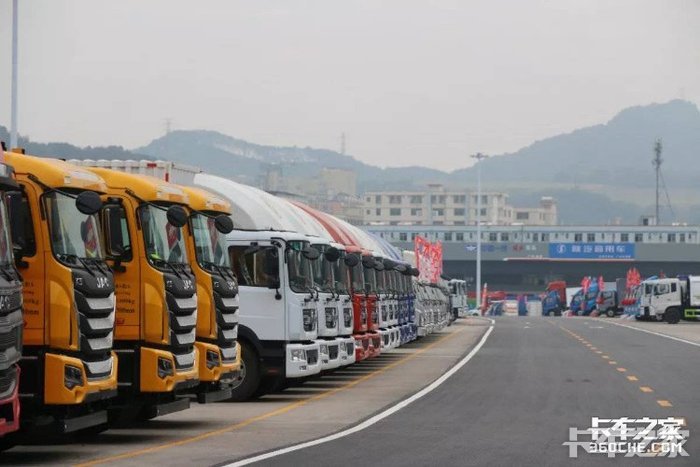 友情满载的日常趣事，最新中卡之旅