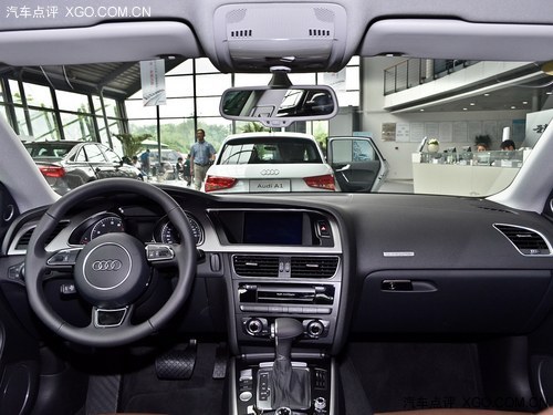 奥迪A5最新款图片,完美融合设计与技术