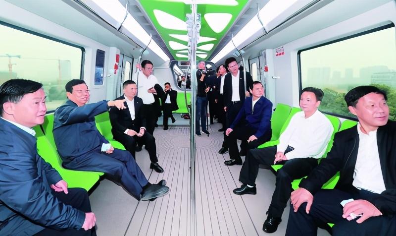 动车提速开启速度与激情新纪元，科技领跑生活体验
