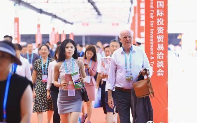 仿生眼镜上市的销售预测，变化的力量与自信的成就带来的市场潜力分析