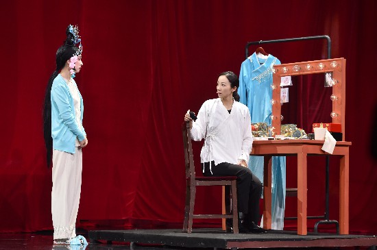 演员方正，舞台之外的朋友与情的欢乐日常