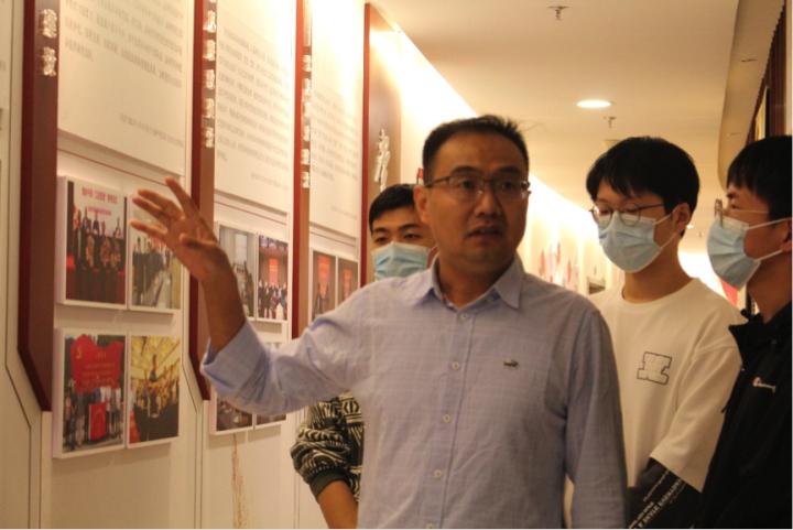 小芭蕾舞演员的成长之路，从起步到翩翩起舞的自信之旅
