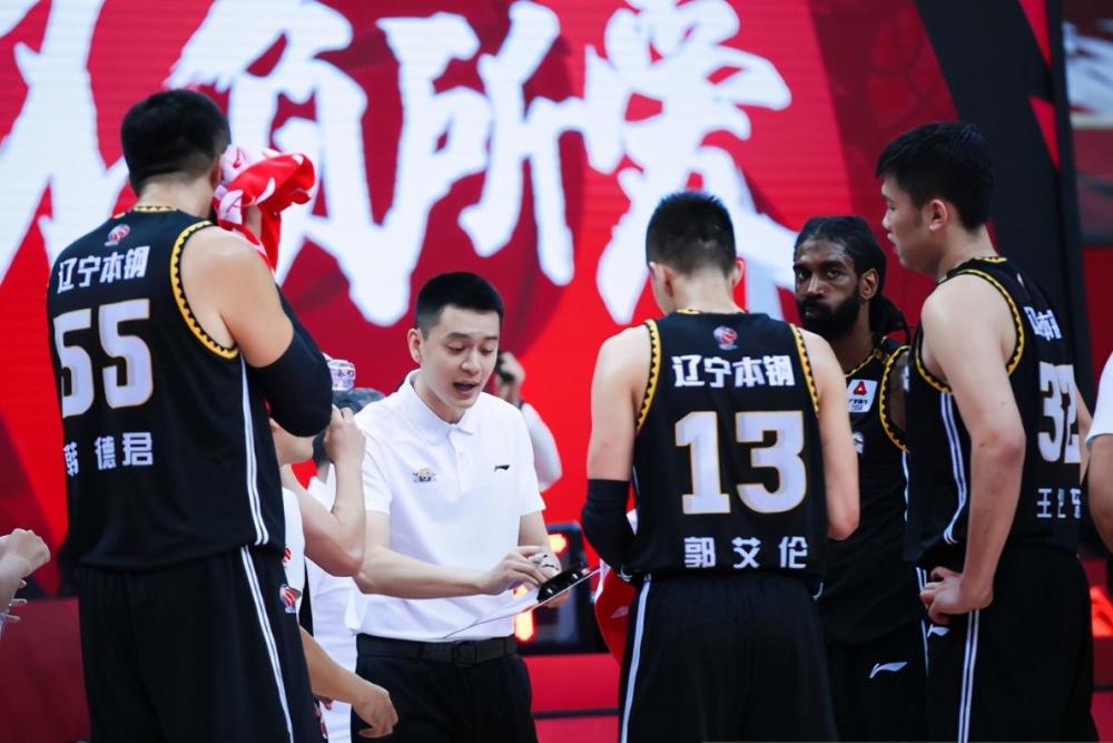 今日辽篮赛事热议，比赛引发观点碰撞与热议的浪潮