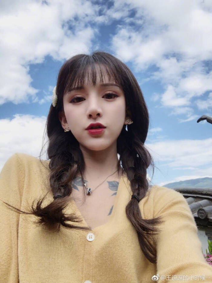 王逗逗最新高清照，甜美少女魅力不减反增，惊艳亮相！