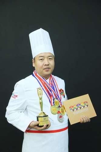最新烤羊设备引领科技烹饪风潮，塑造未来生活新风尚