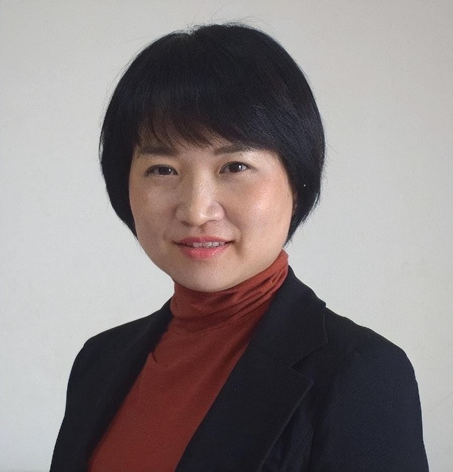 最新美女图片与高科技产品介绍，科技与生活的完美融合