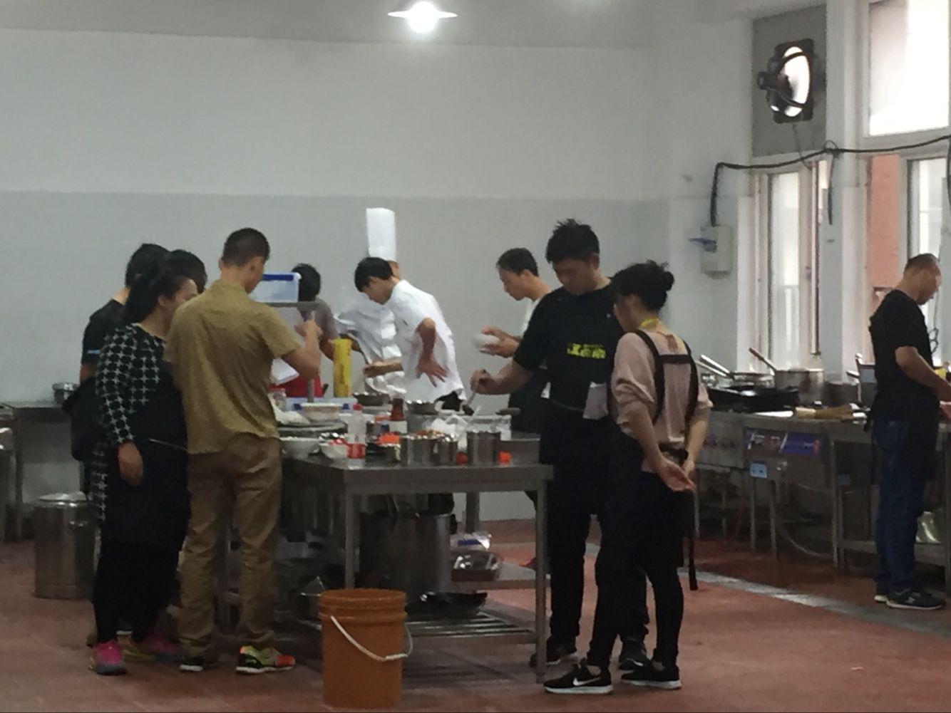 最新小吃加盟排行榜，创业者的黄金指南，热门小吃加盟一网打尽！