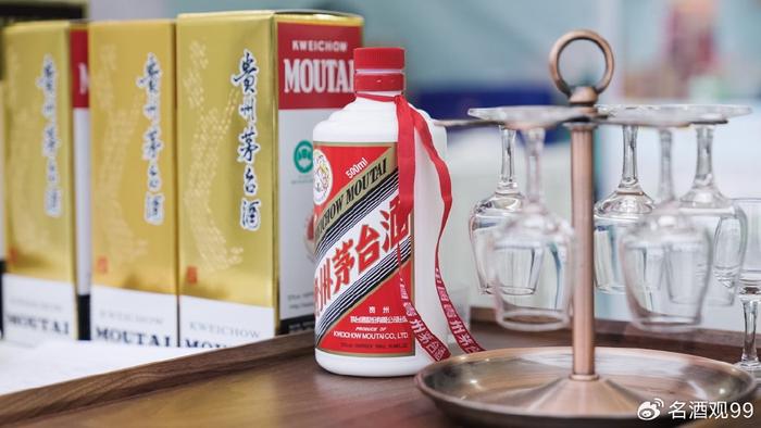 茅台酒最新市场价格动态，价值变迁与自信成就感的探索