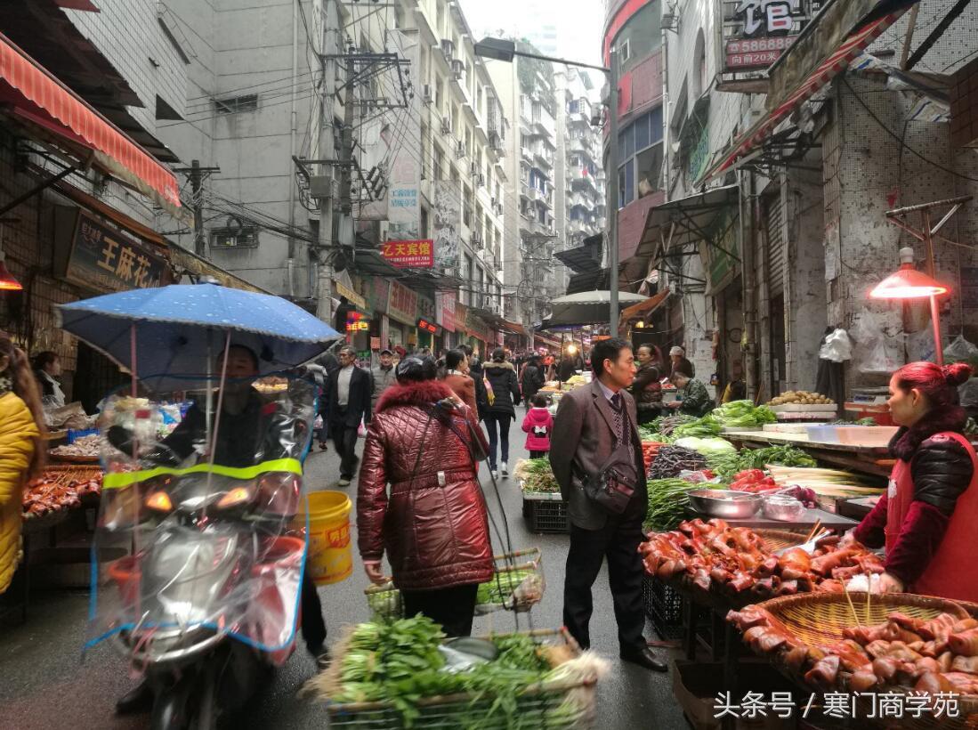 小巷深处的独特战场，最新战场视频与隐藏美食宝藏的双重探索