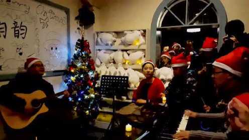 最新圣诞歌曲，营造温馨浪漫的节日氛围🎵🎄